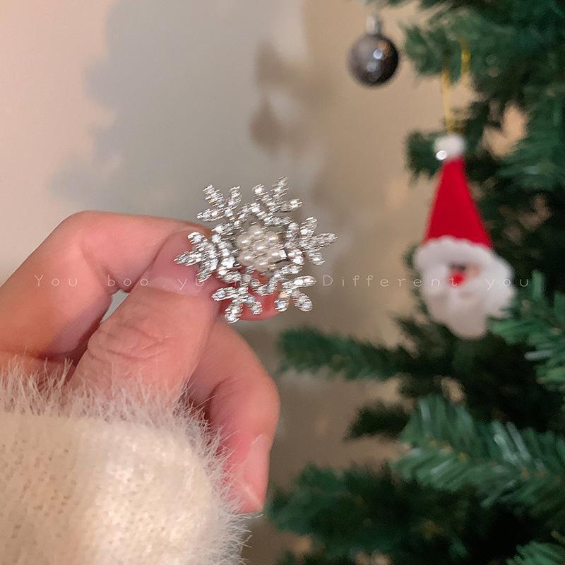 Cyrstal Snowflake Pearl Hair Clip Winter Girls Small Sweet Bobby Pins Women Fashion Retro Flower Hairside Headwear Accessories Hair Jewelry 8 Cyrstal Snowflake Pearl Hair Clip Winter Girls Small Sweet Bobby Pins Women Fashion Retro Flower Hairside Headwear Accessories Hair Jewelry - Image 6