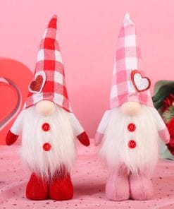 Valentine’s Day decorations - Adorable Faceless Doll for Romantic Decor 11 e1c82474 894c 40ca a004 0bab2309cebd