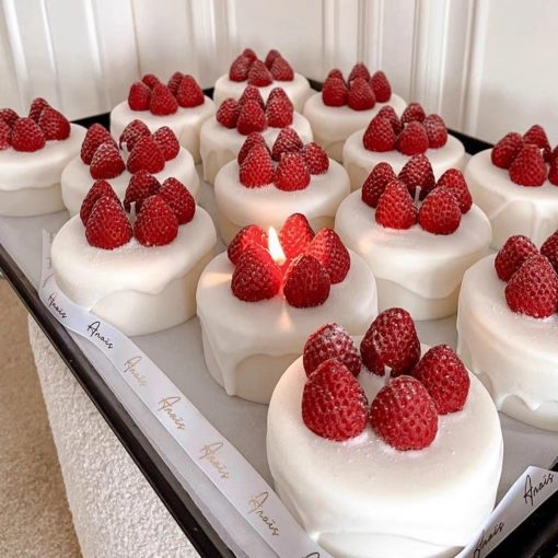 Strawberry Cake Bedroom Milk Flavor Aromatherapy Candle Gift Box - Image 2